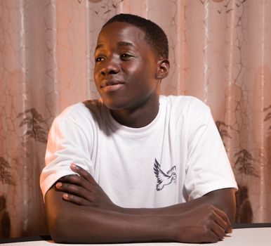 Zoekresultaten voor samuel onuha op een laptopbureau in Groei
